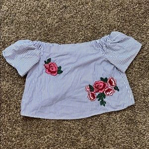 Off the shoulders floral print shirt